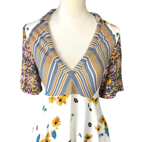 Free People Mix It Up Mixed Floral Print V-neck Babydoll Mini Dress *UPCYCLED* - Picture 3 of 14